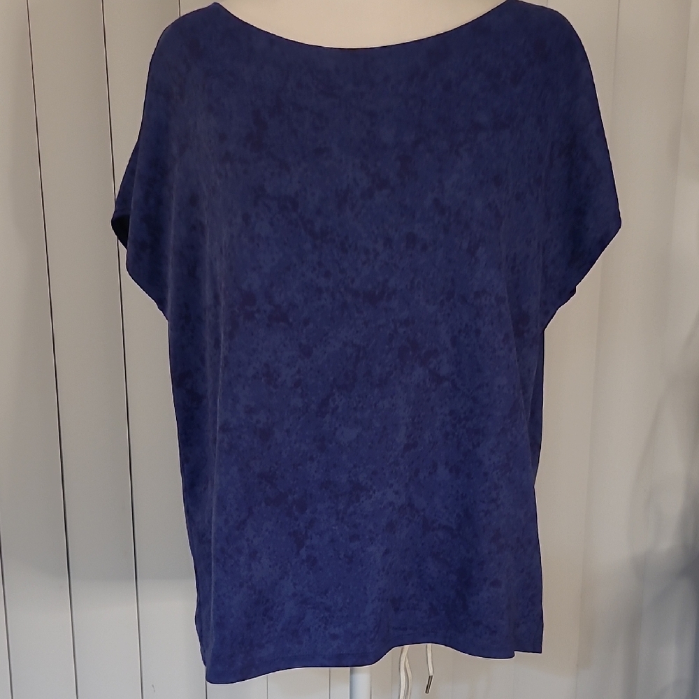 Meguru Yamagachi Blue Top